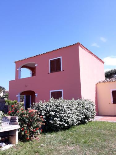 Casa Rosa Nel Residence Mirice Con Piscina Wifi Condizionatore Vicino Al Mare — 4-Star Luxury Hotel in Aglientu, Italy