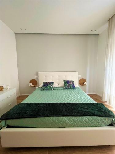Wood & White Home — 4-Star Luxury Hotel in Palermo, Italy