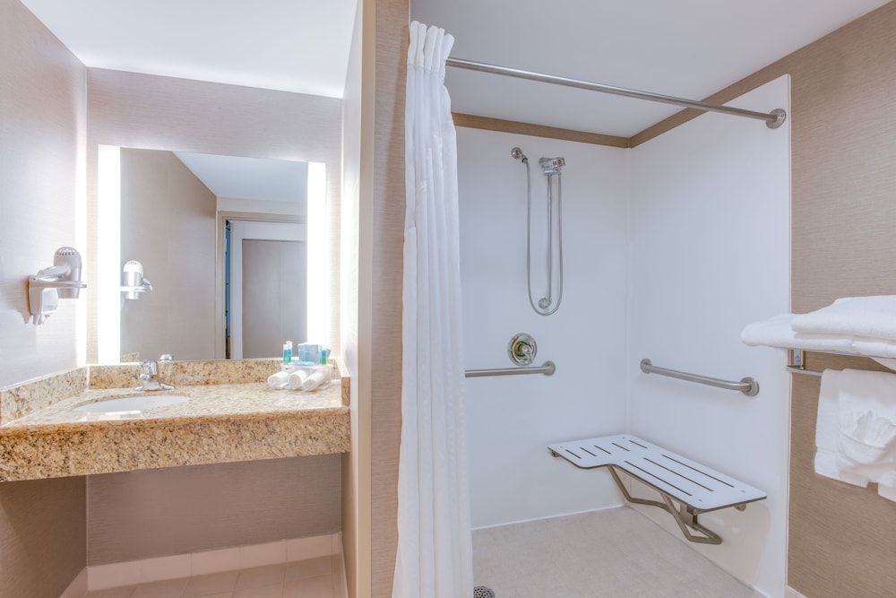 Holiday Inn Express Hotel & Suites Bethlehem by IHG - photo 24