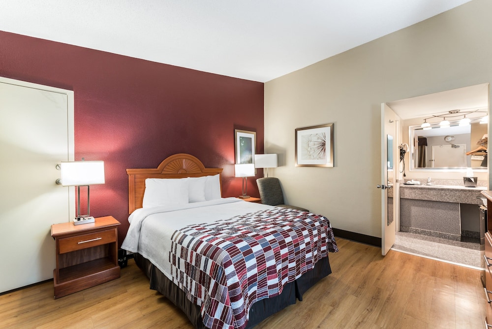 Red Roof Inn Morton Grove - photo 12