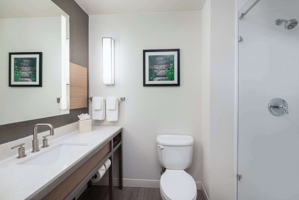 Hilton Garden Inn St. Charles - photo 35