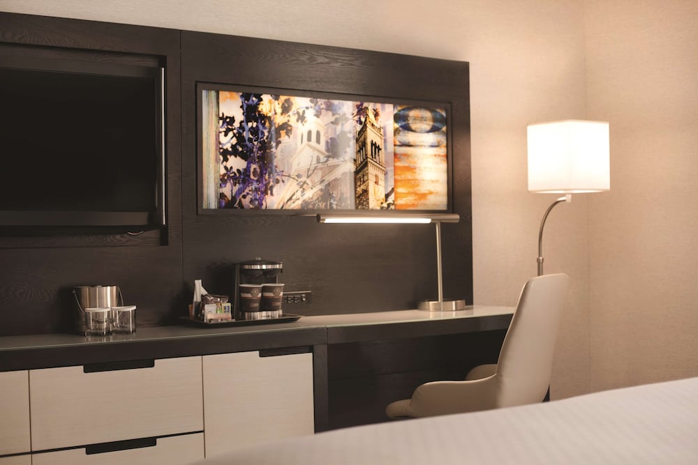 DoubleTree by Hilton Boston Downtown - photo 18