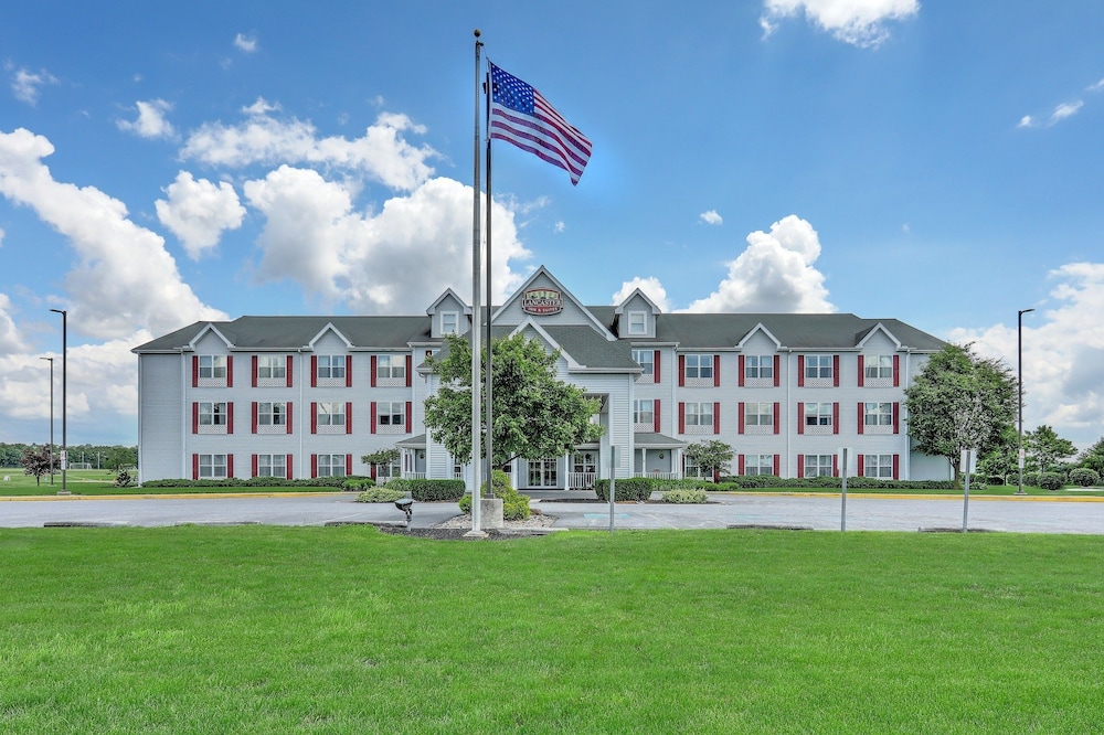 Lancaster Inn and Suites - photo 48