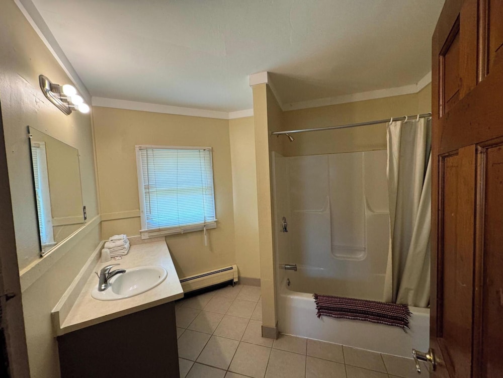 Village Motel Clinton - photo 35