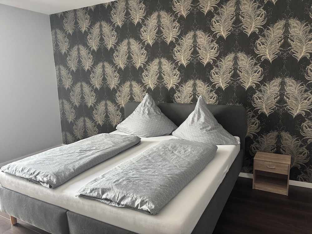 Stundenhotel Krieger — hotel in Bueren