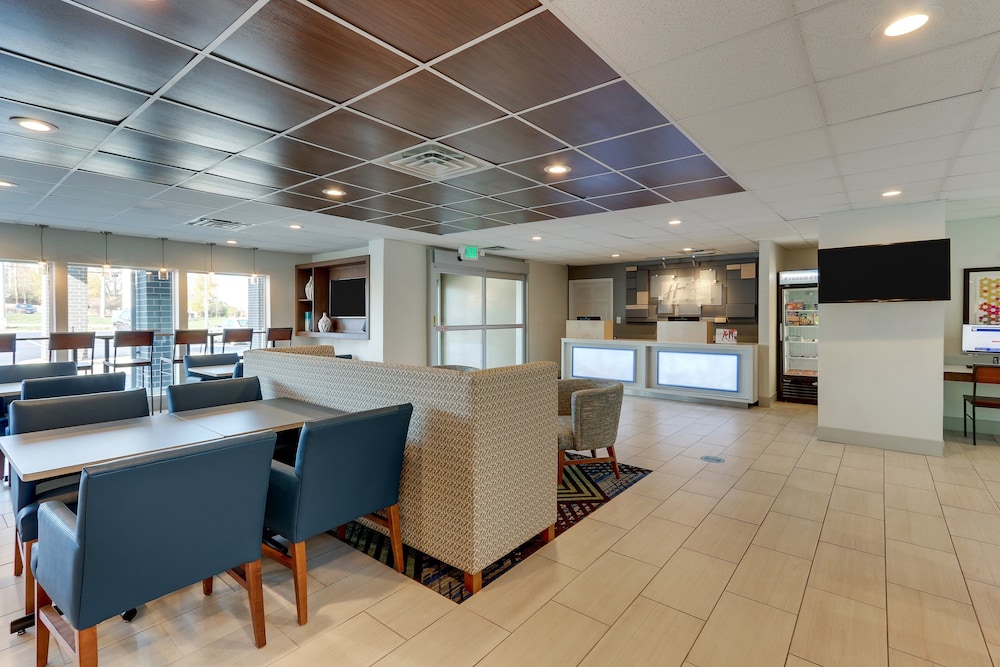Holiday Inn Express Cincinnati North Monroe by IHG - photo 38