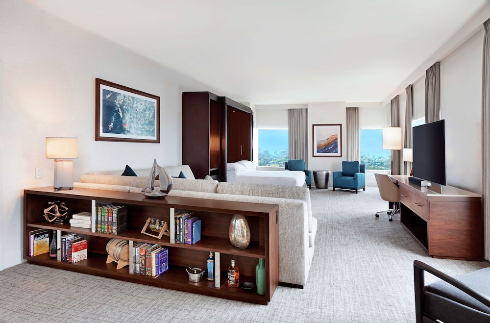 Hilton San Diego Bayfront - photo 31