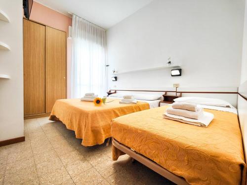 Hotel Lea B B Pensione Completa — Rimini