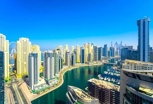 Luxury 1 Bedroom Marina View Sleeps 6 1 Min to Metro — 4-Star Luxury Hotel in Dubai, United Arab Emirates