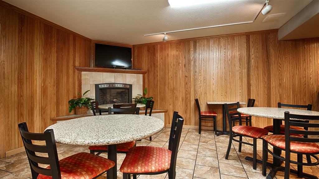 Best Western Plus Humboldt Bay Inn - photo 10