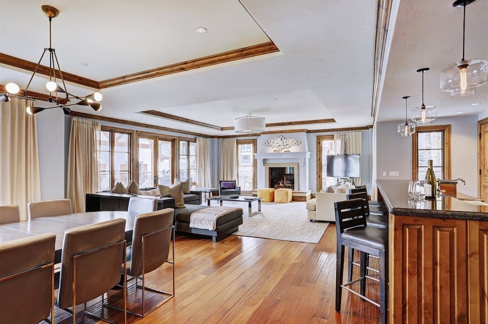 Vail Arrabelle 4 Bedroom Residence — 4-Star Luxury Hotel in Vail, United States