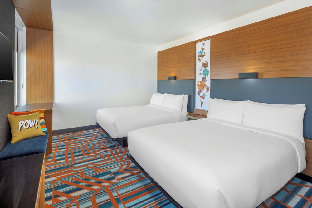 Aloft Phoenix Airport - photo 9
