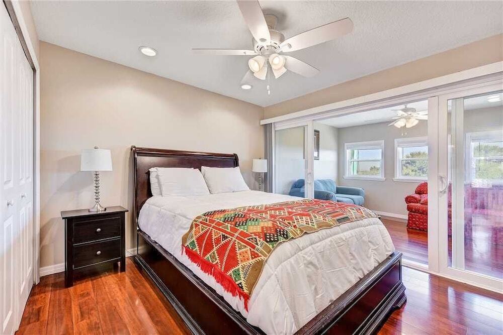 Ocean Paradise 3 Bedrooms Ocean Front Wifi Sleeps 10 - photo 2