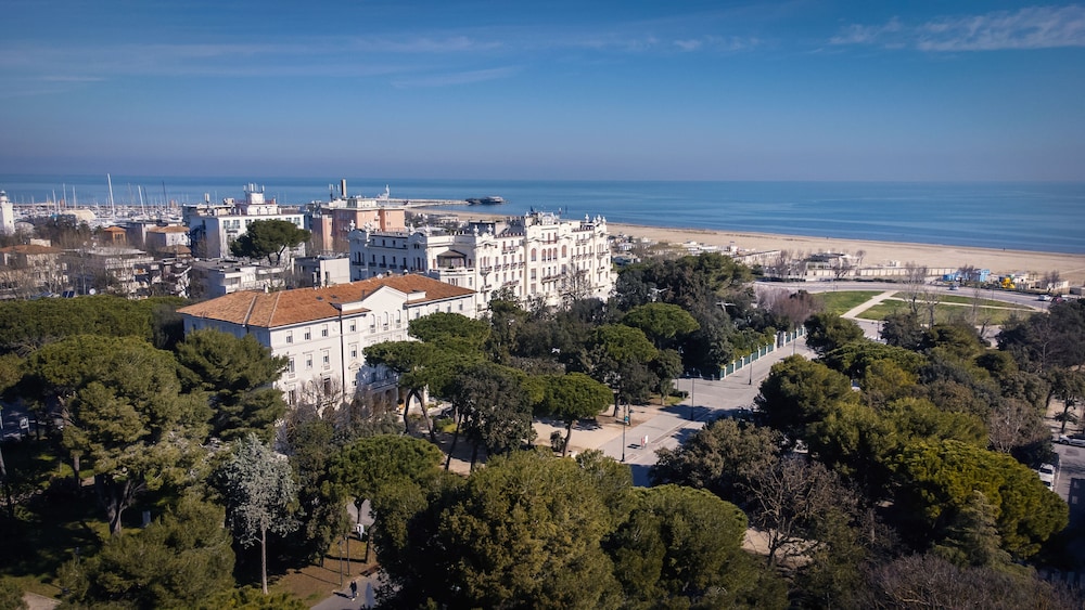 Residenza Del Grand Hotel — 5-Star Luxury Hotel in Rimini, Italy