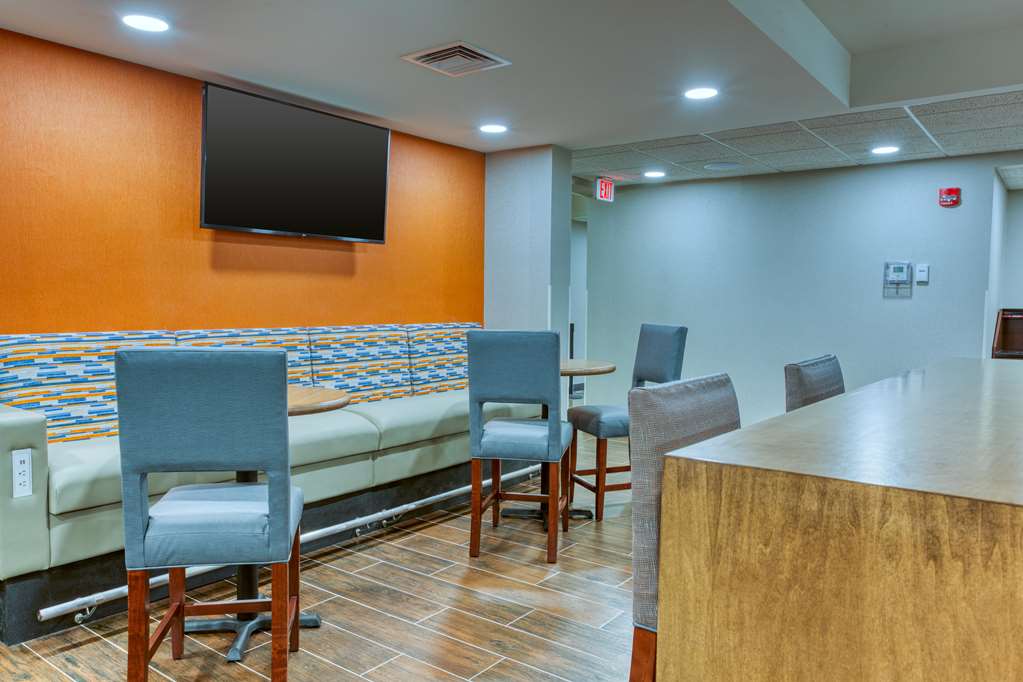 Drury Inn & Suites St. Louis Collinsville - photo 9