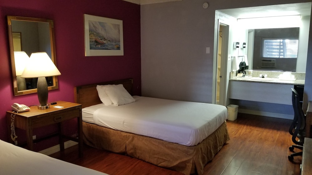 Santa Fe Inn Pueblo - photo 13