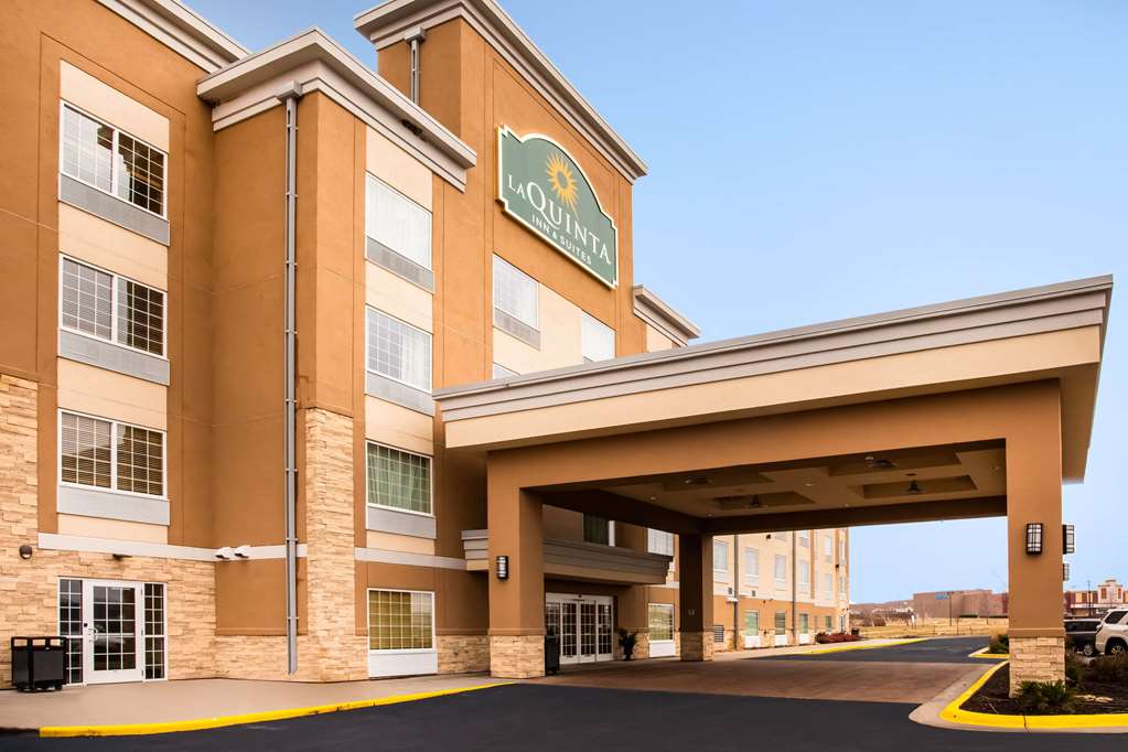 La Quinta Inn & Suites by Wyndham Rochester Mayo Clinic S - photo 2