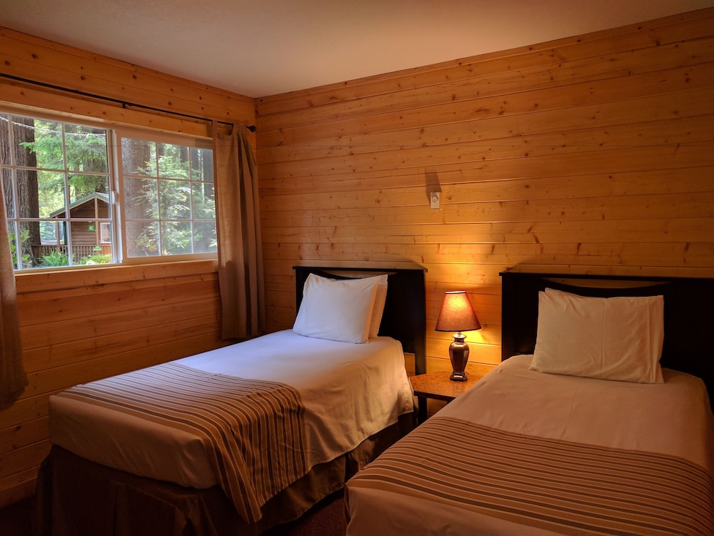 Emerald Forest Cabins - photo 16