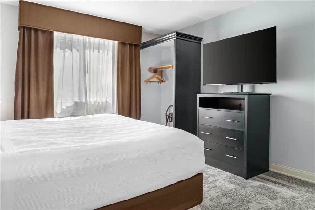 Best Western Lakewinds - photo 12