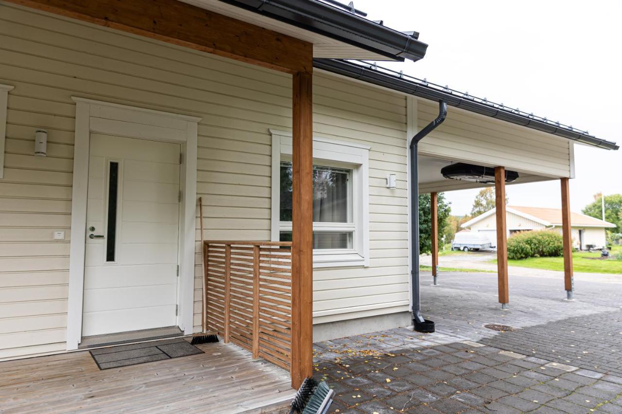 Cozy Aurora Chalet with Sauna by Booklapland — 4-Star Luxury Hotel in Rovaniemi, Finland