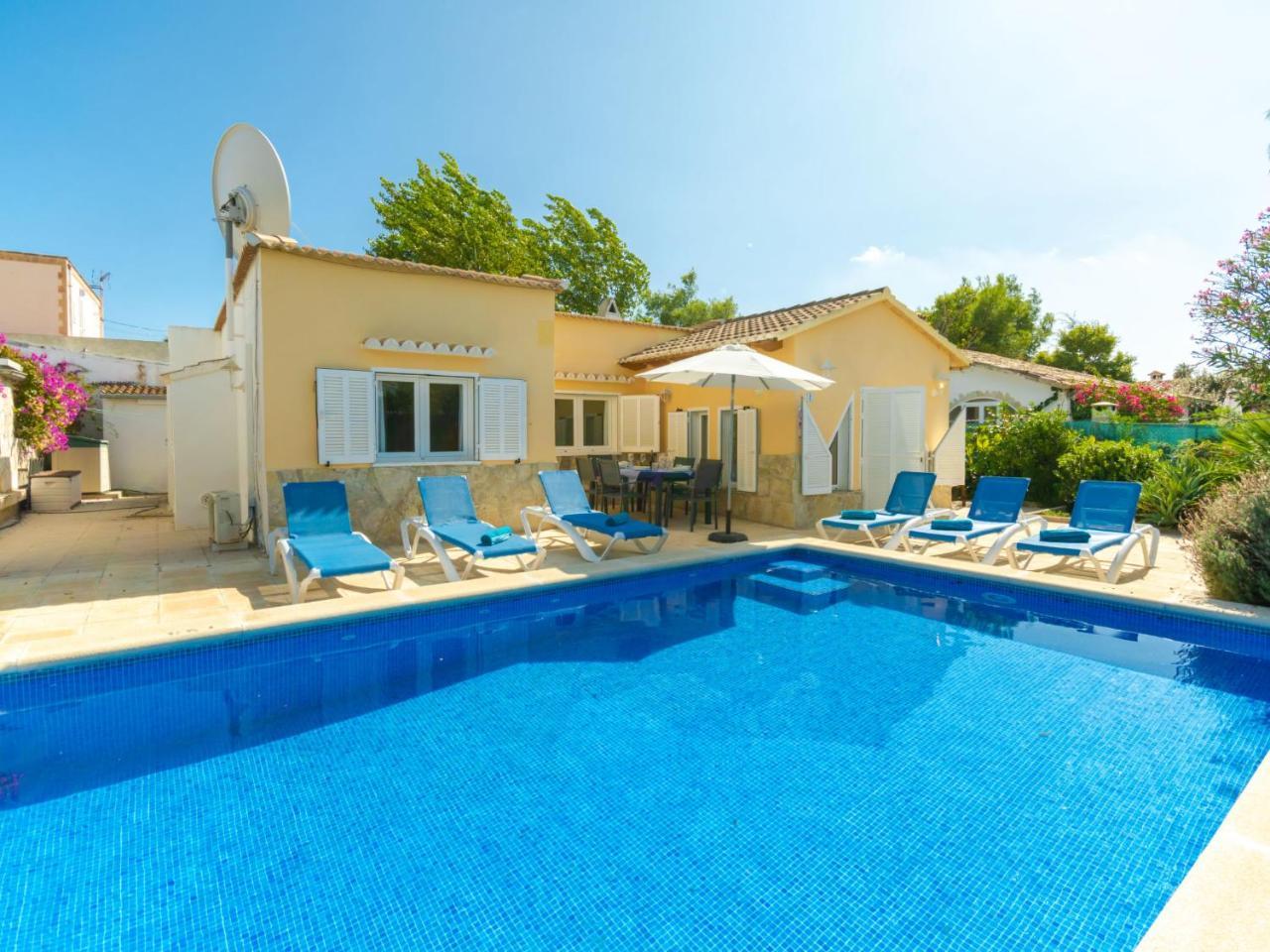 Villa Lilly by Interhome — 4-Star Luxury Hotel in Alcudia, Spain