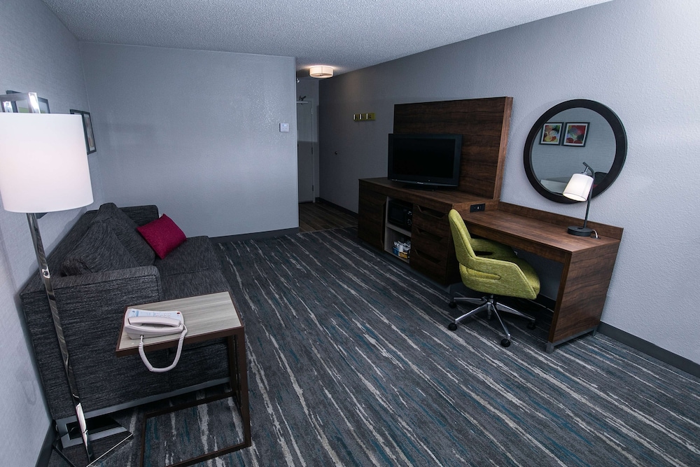 Hampton Inn Pickwick Dam At Shiloh Falls - photo 11