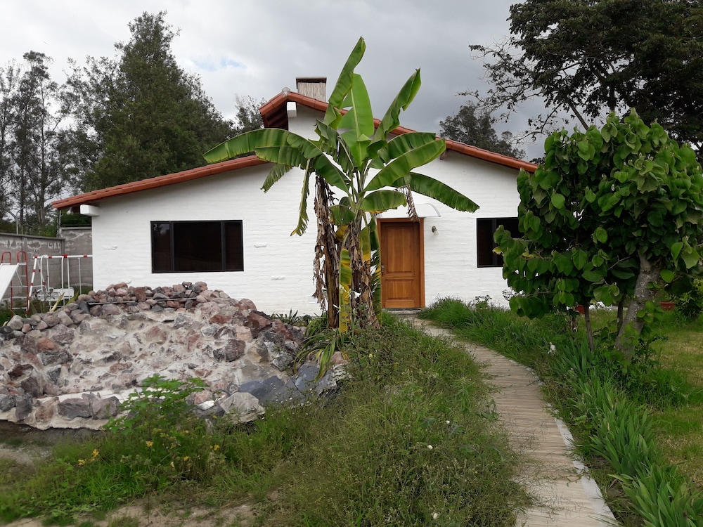 Quinta La Gardenia — Unknown City