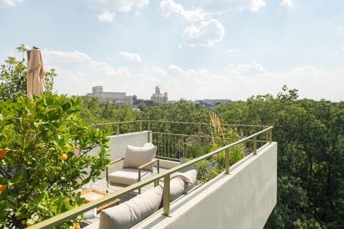 Marvelous Park View Big Terrace 2BDR — 4-Star Luxury Hotel in Bucharest, Romania