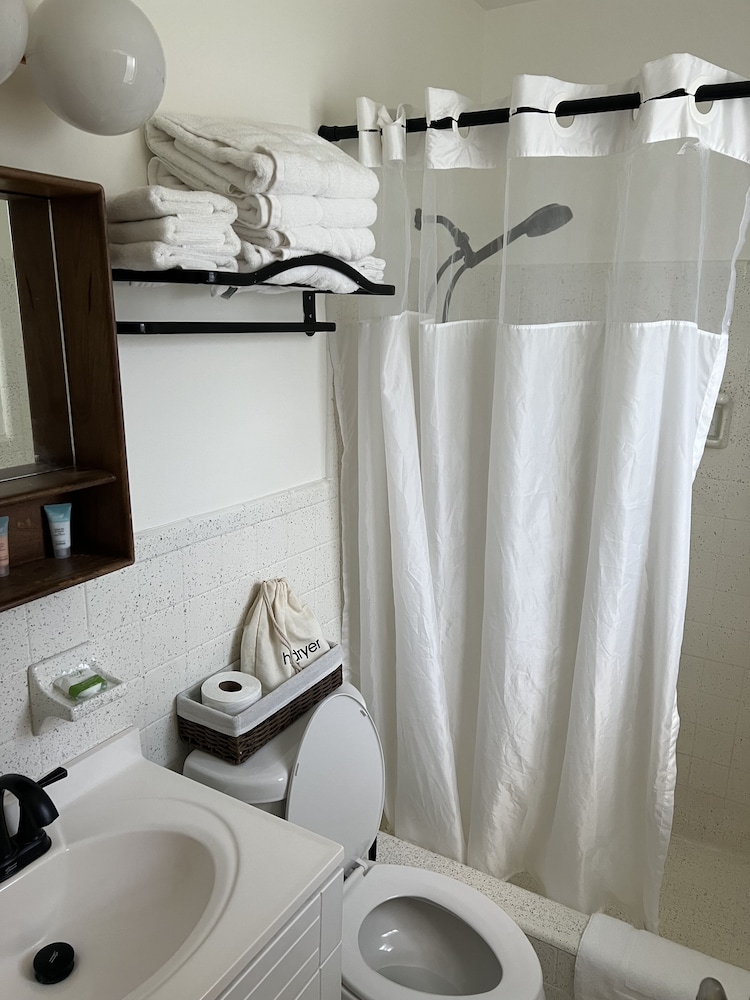 Tiana Beach Inn - photo 32