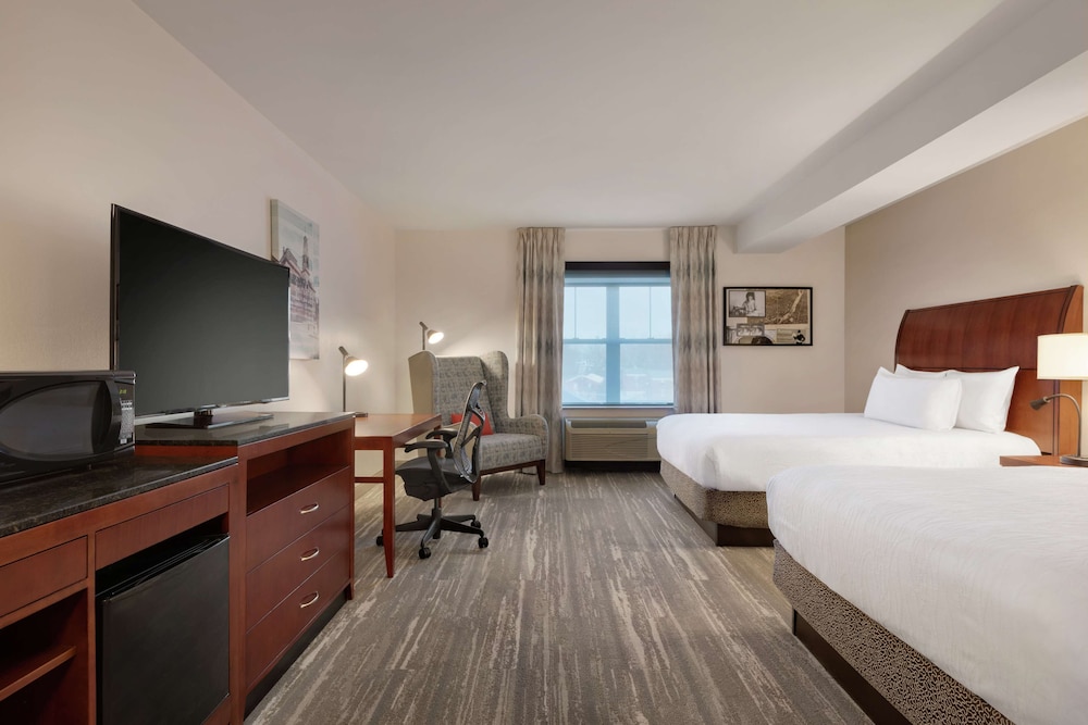 Hilton Garden Inn Troy - photo 18