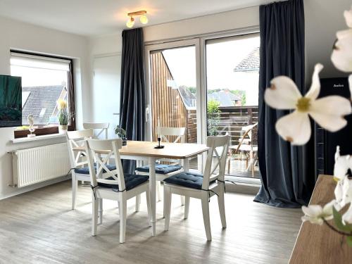 Apartmenthaus Costal Residence FeWo Costal Residence 2 mit kleiner Loggia — 4-Star Luxury Hotel in Gromitz, Germany