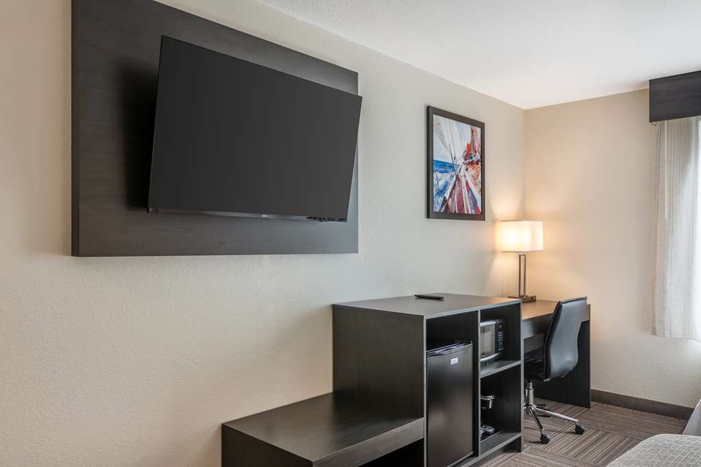 Best Western Plus Bluffton Hilton Head Hotel - photo 16