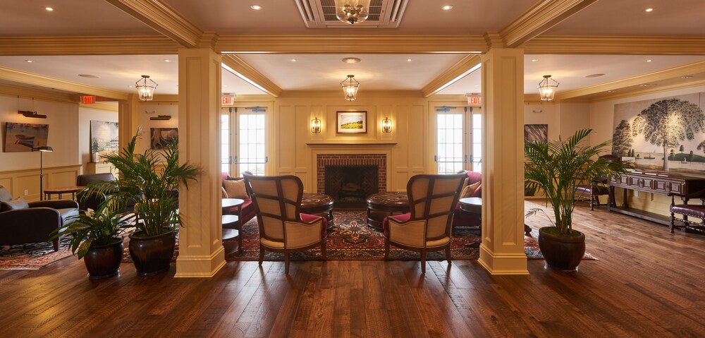 The Groton Inn - photo 2