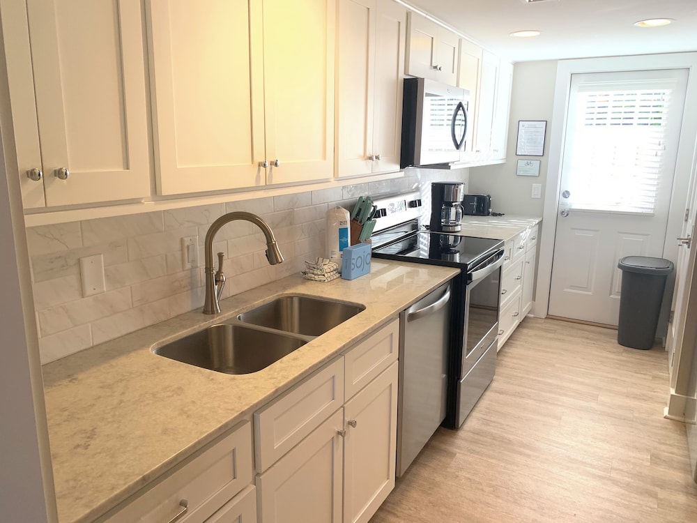 737 Schooner Court at the Sea Pines Resort - photo 6