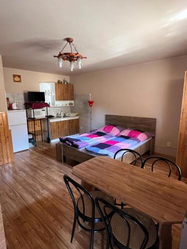 Car es panzió in Velky Meder, Slovakia