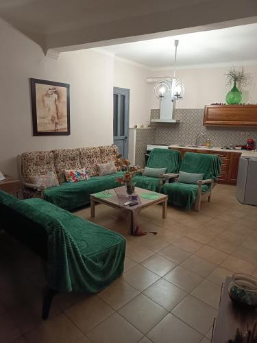 Mateo — Livadeia — photo 2