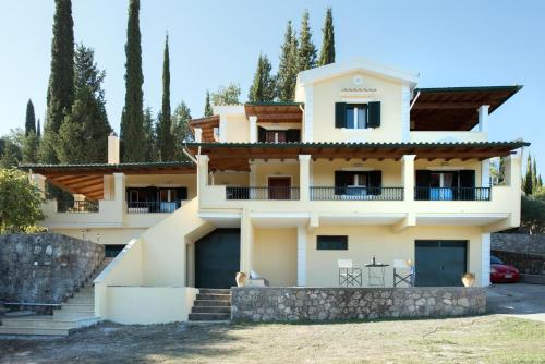Gogles House — 4-Star Luxury Hotel in Agioi Deka, Greece