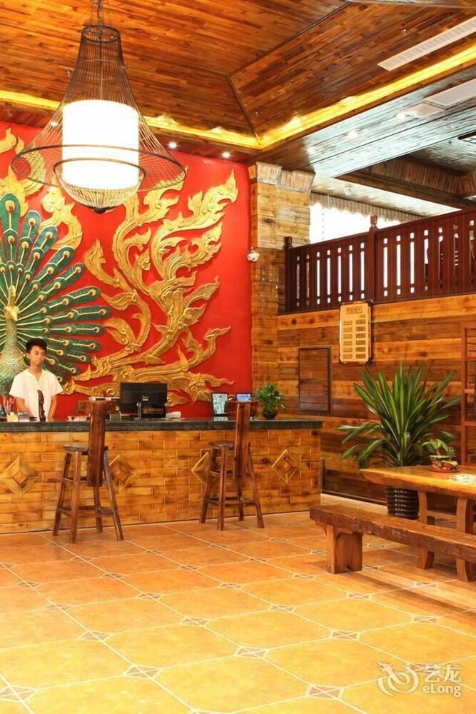 Xishuangbanna Peacock Princess Hotel — hotel in Jinghong
