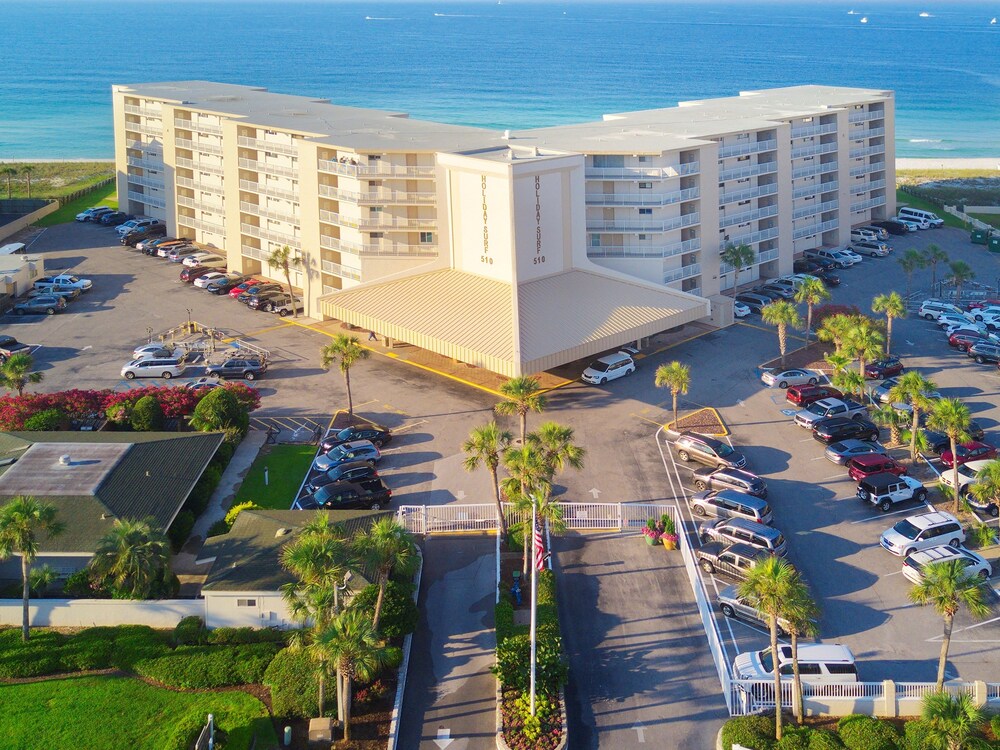 Holiday Surf and Racquet Club - photo 42