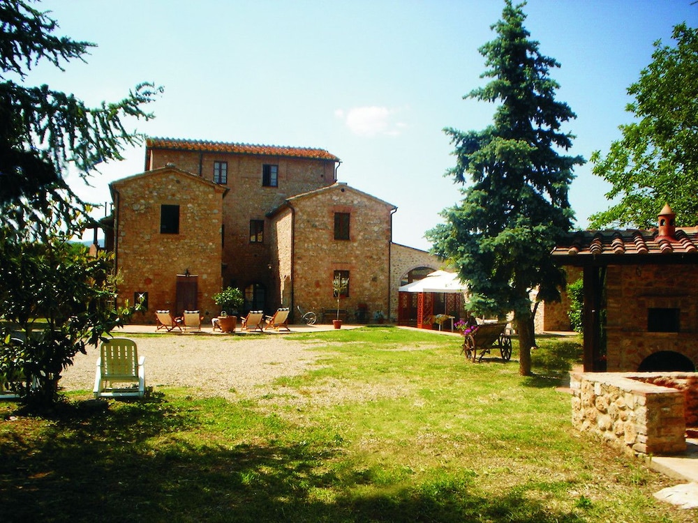 Casale Il Colombaio Di Toiano - carbon neutral hotel in Sovicille