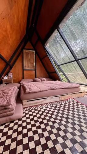 Metaglamp - last minute hotel in Unknown City