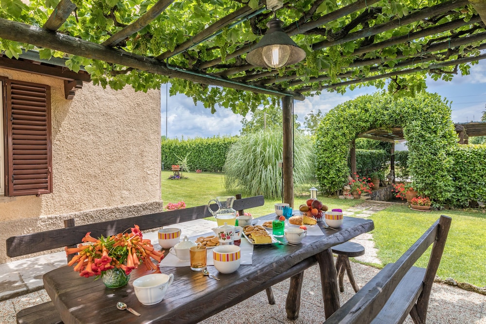 La Pergola — 4-Star Luxury Hotel in Monticiano, Italy