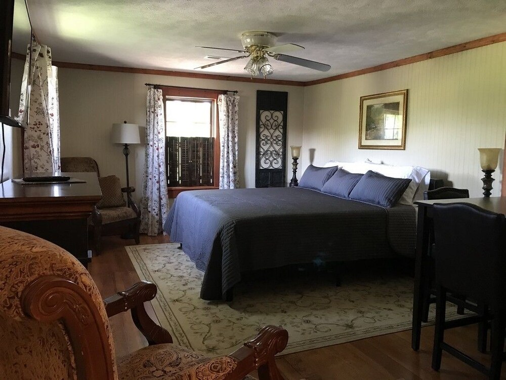 Hocking Hills Inn - photo 5