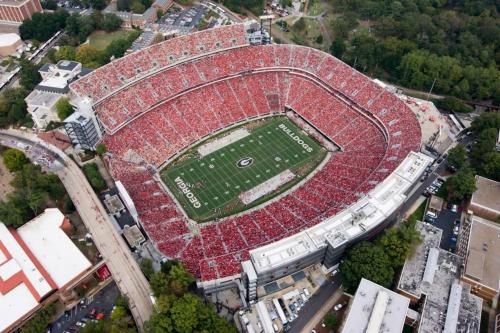 Huge Yard near UGA Glory Glory Guest Suite — 4-Star Luxury Hotel in Athens, United States