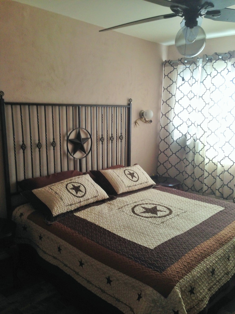 Capri Beach Hotel - photo 15