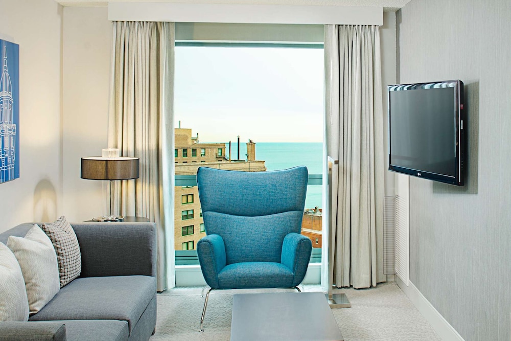Hilton Chicago Magnificent Mile Suites - photo 32