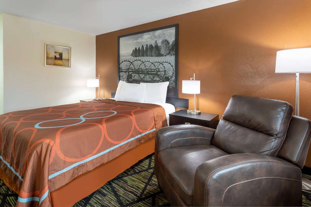 Super 8 By Wyndham Wooster - photo 19