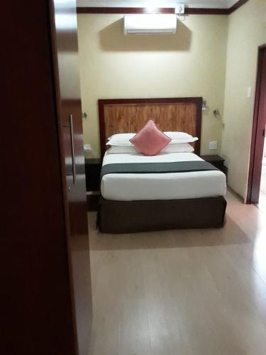 Road Stay — 4-Star Luxury Hotel in Maseru, Lesotho