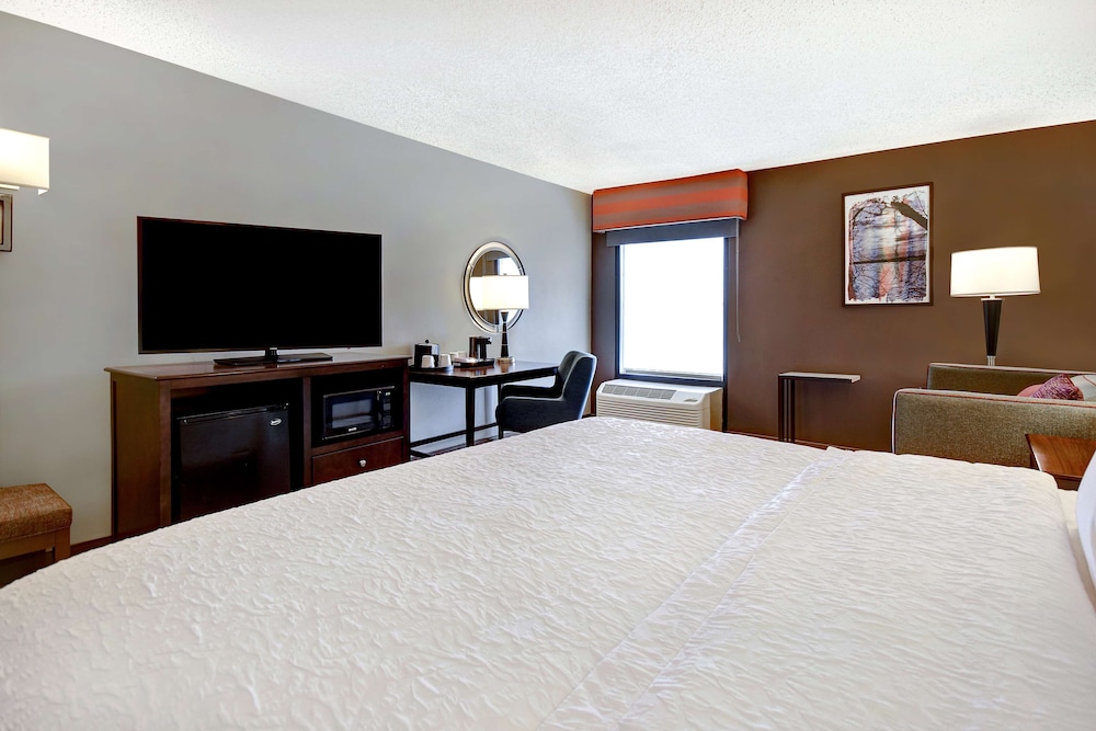 Hampton Inn & Suites Alexandria Old Town Area South - photo 14