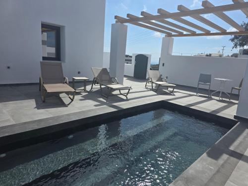 Santorini Ethereal Blue Suites in Pyrgos, Greece